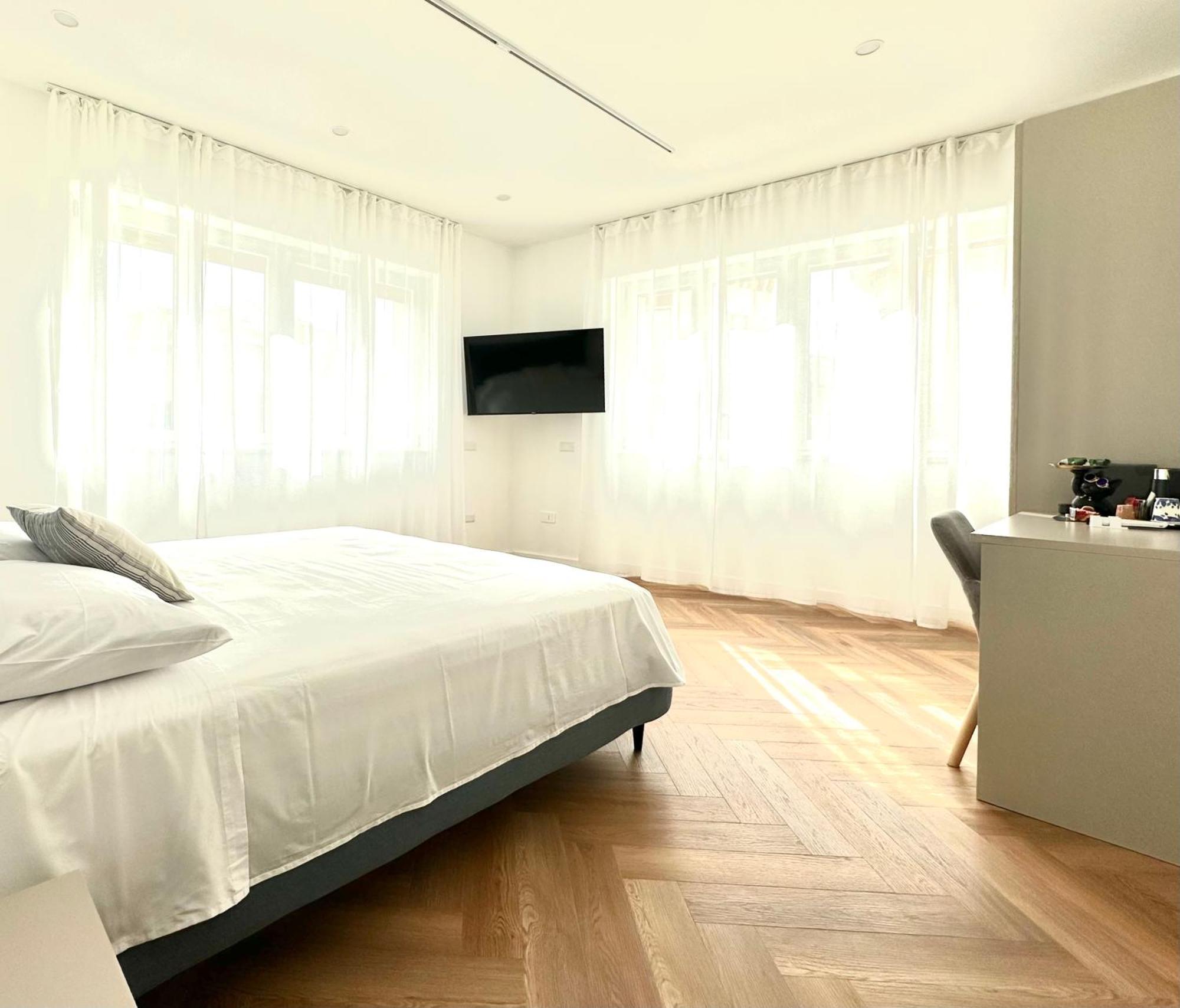 Mamas Hotel Oristano Bagian luar foto